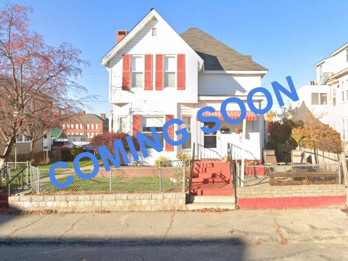 Photo - 636 Summer St Unit 3