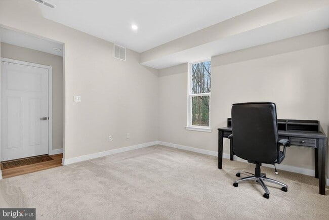 Photo - 54 Sidney Ln