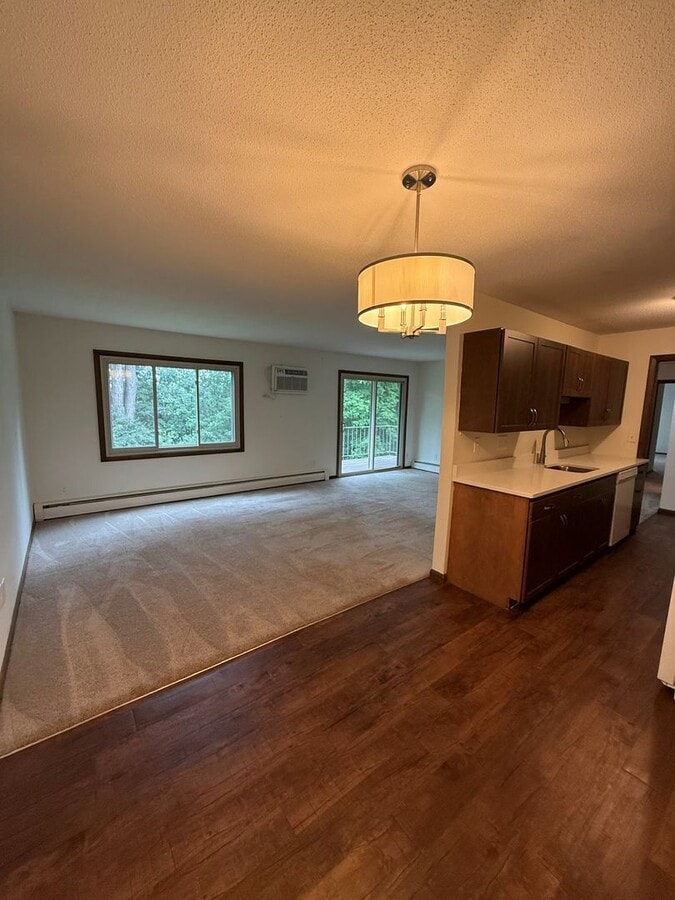 5220 Interlachen Blvd - 5220 Interlachen Blvd Apartments