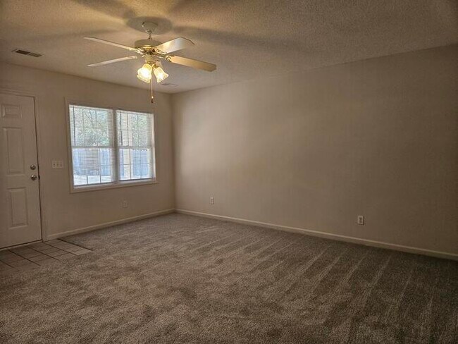 Photo - Walking distance to shopping, dining, and the Lexington Icehouse Amphitheater