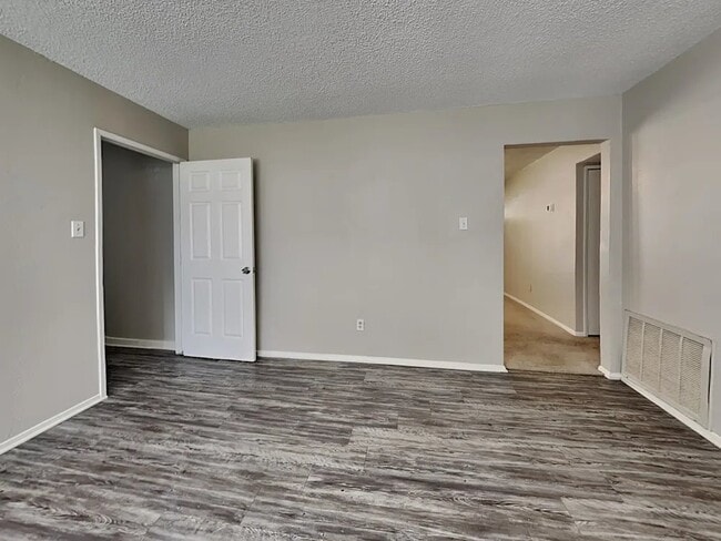 Photo - 122 Cooper St