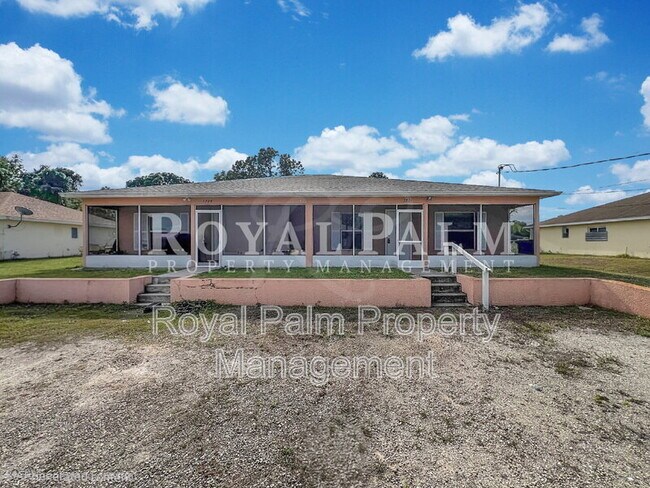 Building Photo - 5231 27th St SW