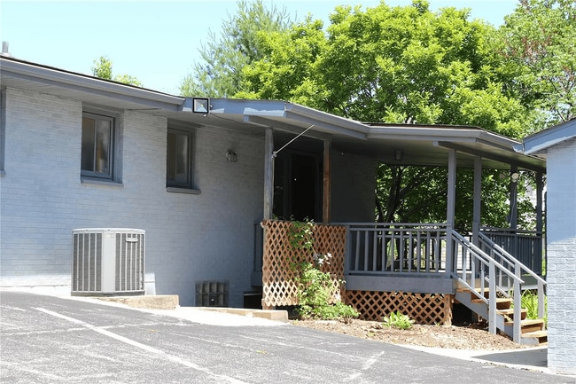 Photo - 5090 Humbert Rd