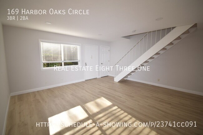 Photo - 169 Harbor Oaks Cir