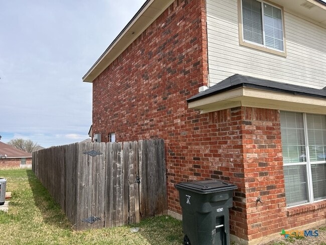 Photo - 2709 Vernice Loop Unit B