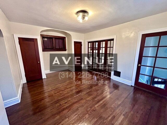 Photo - 2633 Russell Blvd