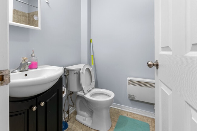 Photo - Bachelor Apartment in Hull - Prime location Unité C