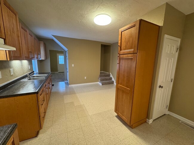 Photo - 114 W Berkeley St Unit 114