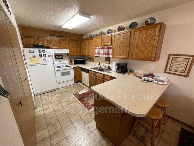 Building Photo - 415 22nd St E Unit D Rental
