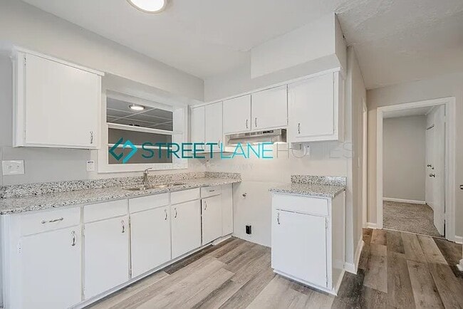 Photo - 1916 Wellborn Dr