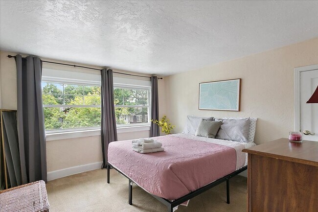 Photo - 231 W 10th St Apartment Unit 229 W. 10th Street