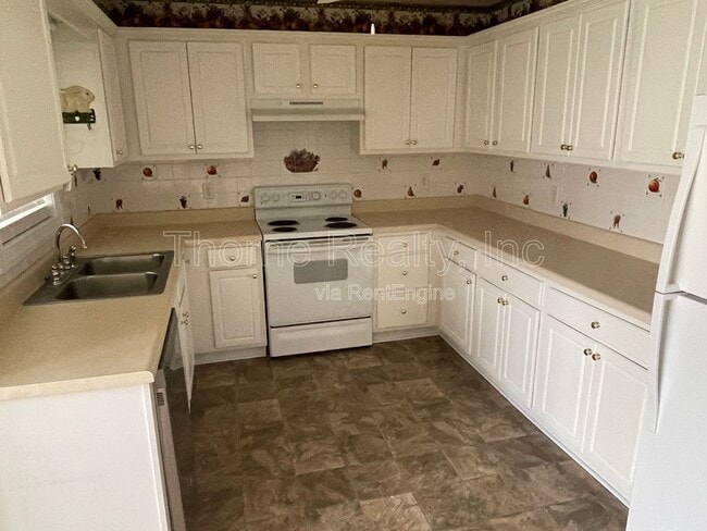 Photo - 133 Juniper Ct