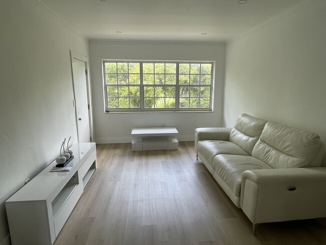 Photo - 2520 SW 27th St Apartments Unit #3