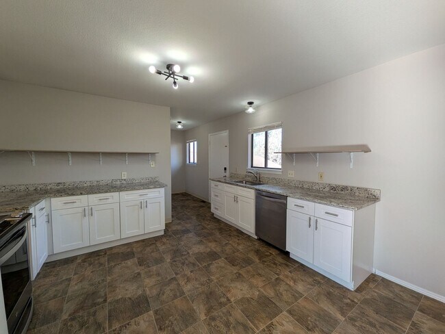 Photo - 603 W Routt Ave Unit A