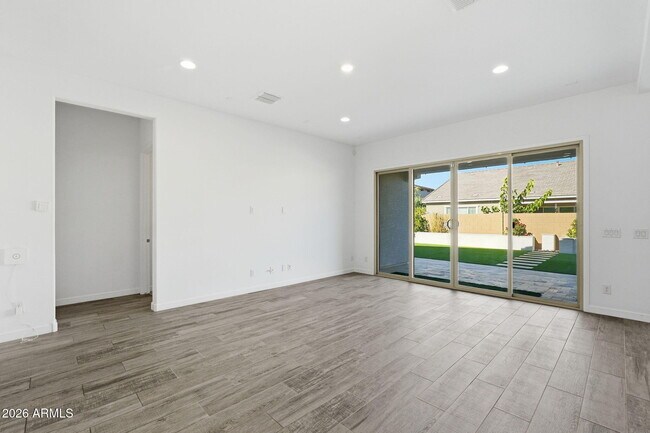 Photo - 204 E Taurus Pl