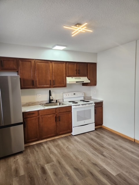 Building Photo - 4 Bonne Terre Ct Unit 8