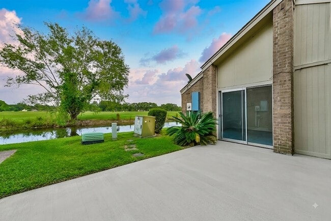 Photo - 1811 Veranda Dr