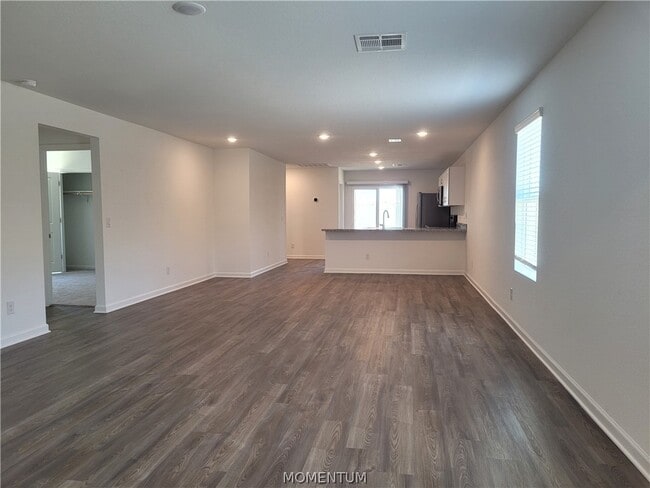 2371 Tapatio Dr