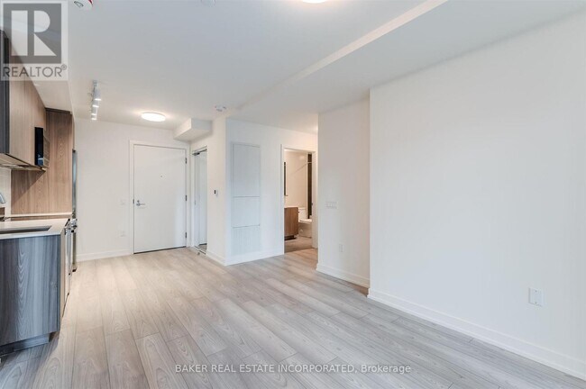 Photo - 223 Redpath Ave Unit 202