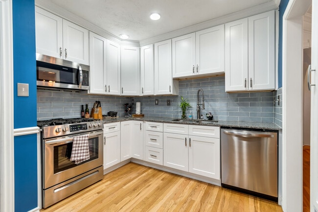 Building Photo - 1270 27th St Rental