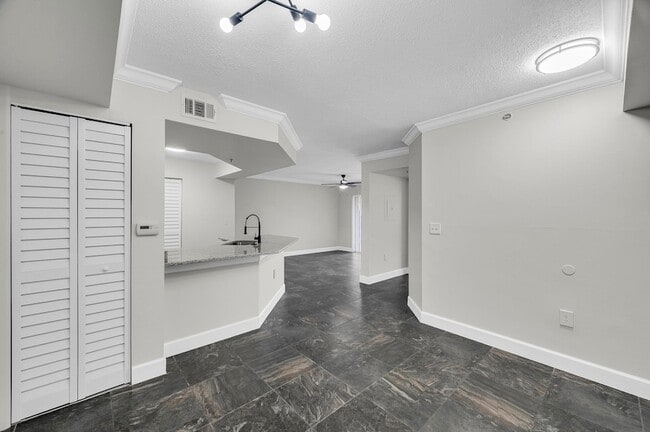 3606 NW Adriatic Ln Unidad 06107