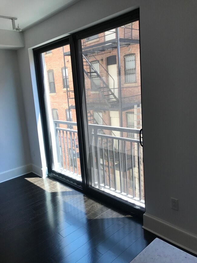 Photo - 1011 M St NW