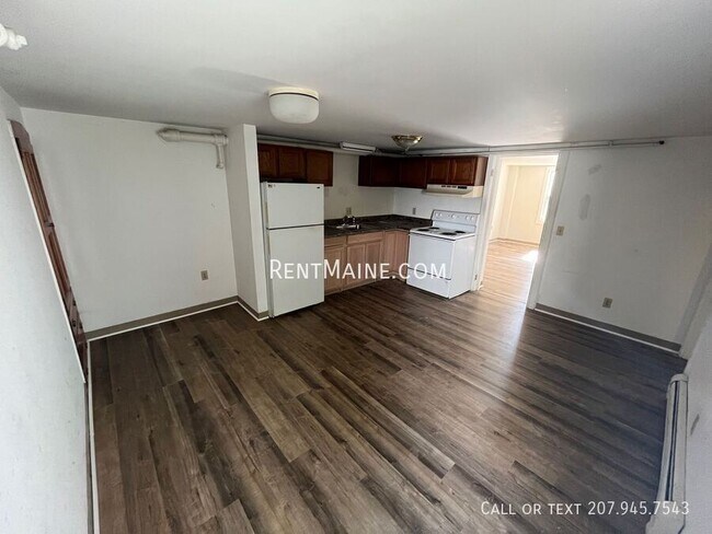 Photo - 2412 Western Ave Unidad F