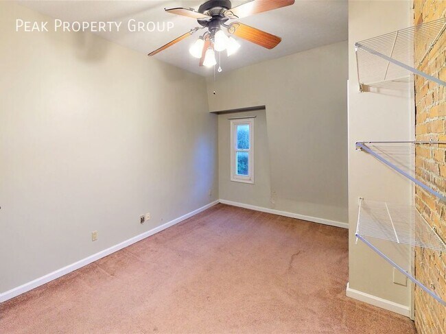 Photo - 2667 Bellevue Ave Unit 3