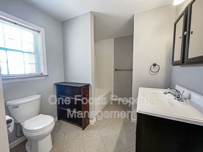 Photo - 415 E Church St