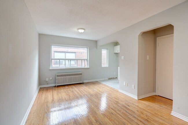 Photo - 38 Lambton Ave