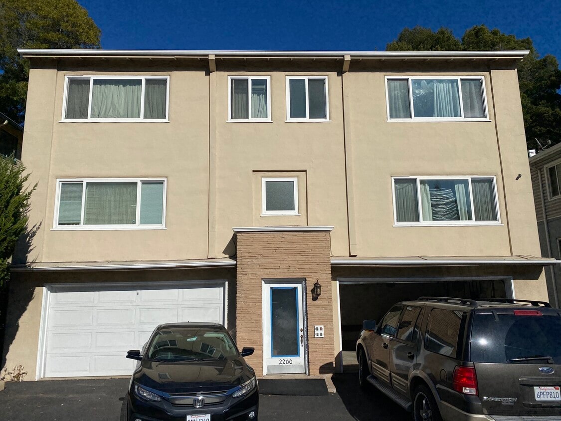 Photo - 2200 Mountain Blvd (Oakland, CA)