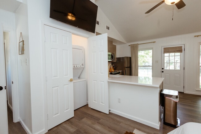 Photo - 5409 Edinburgh Dr Unit 1