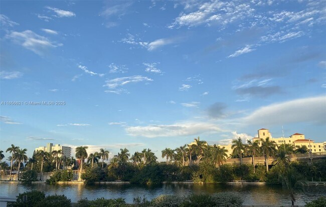 Photo - 701 Hollywood Blvd