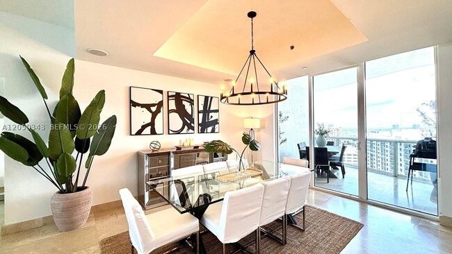 Building Photo - 15901 Collins Ave Unit 1706