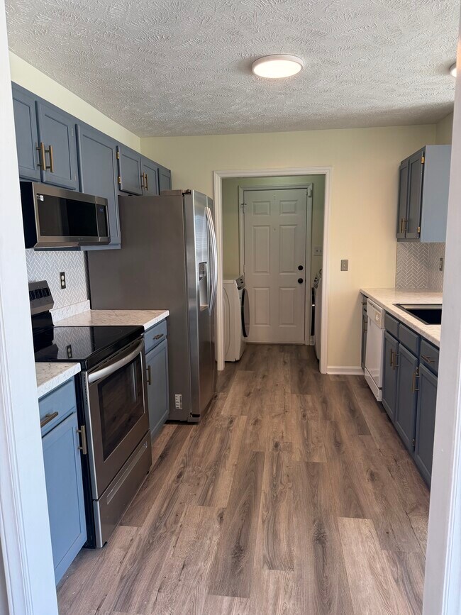 Photo - 6550 Brookshire St