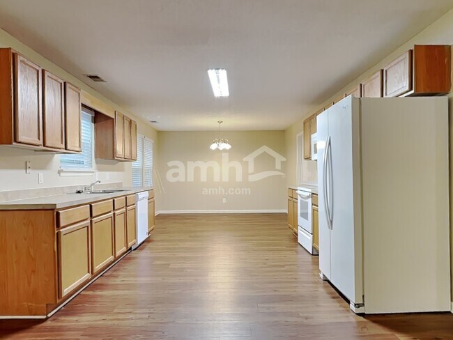 Photo - 13 Holly Springs Cir