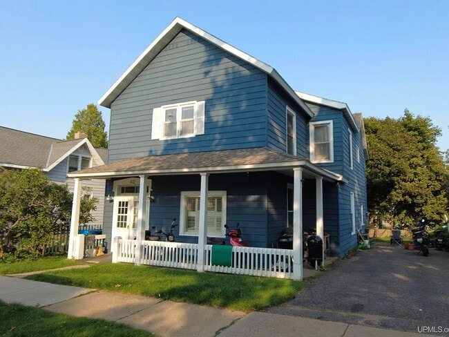 Building Photo - 412 High St Unit 2 Rental