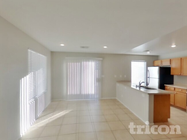 Photo - 2114 Seattle Shore St