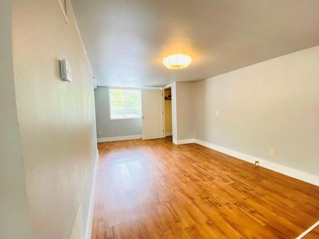 Photo - 2102 Brackenridge St Unidad B