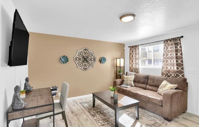 Building Photo - 1932 S McClelland St Unit #1 Rental