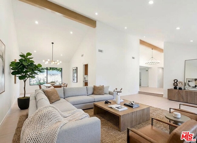 Building Photo - 4933 Collett Ave