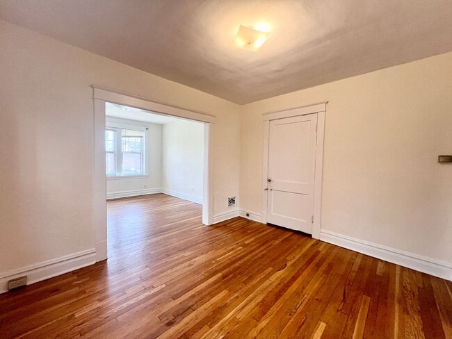 Photo - 911 St Rita Ave