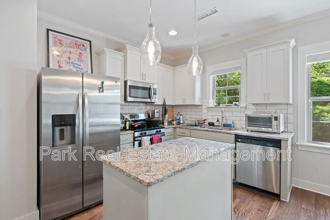 Photo - 1111 W Murray Ave