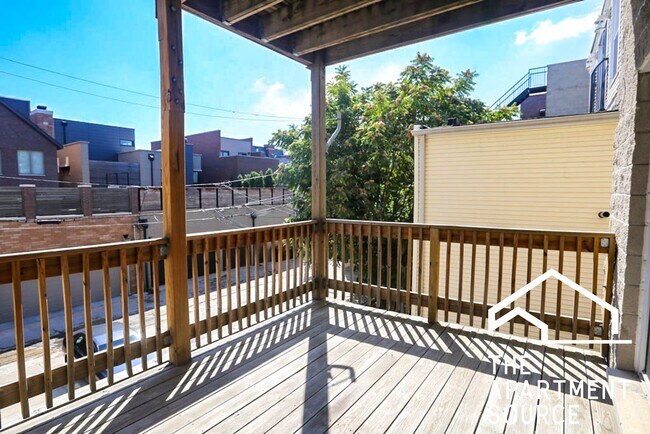 Photo - 2737 N Wayne Ave Unit 1N