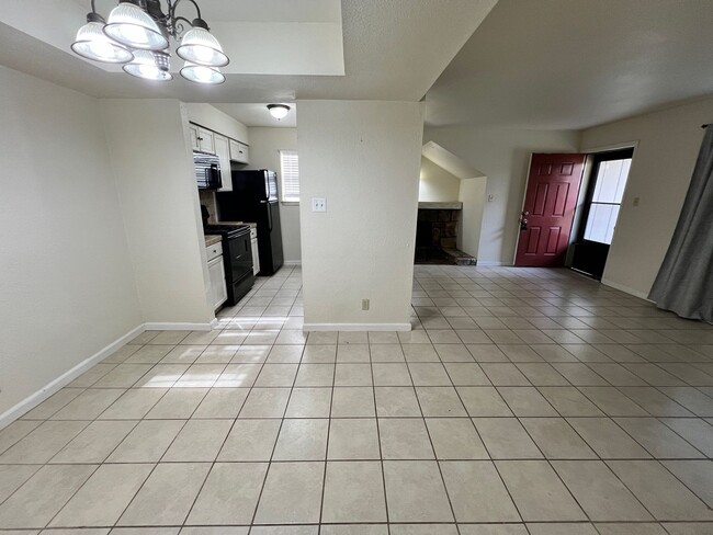 Photo - ground floor 1 bedroom condo!