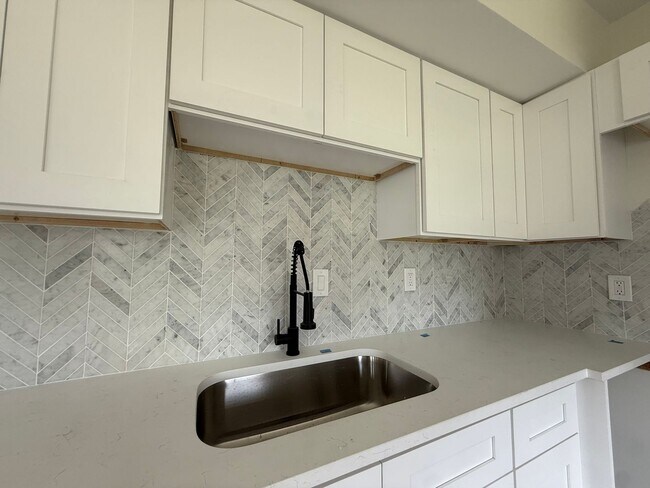 Photo - 2089 W 41st St Unit Lower