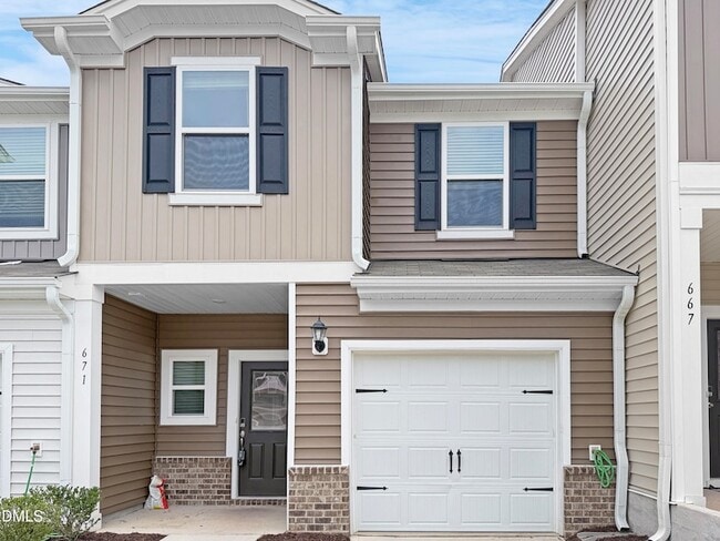 Building Photo - 671 Rolling Flds Dr
