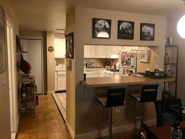 Photo - 99 W Fourth St Unidad 1B