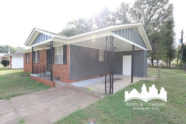 Photo - 1669 Hester Rd