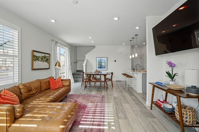 Photo - 1365 Shale Dr